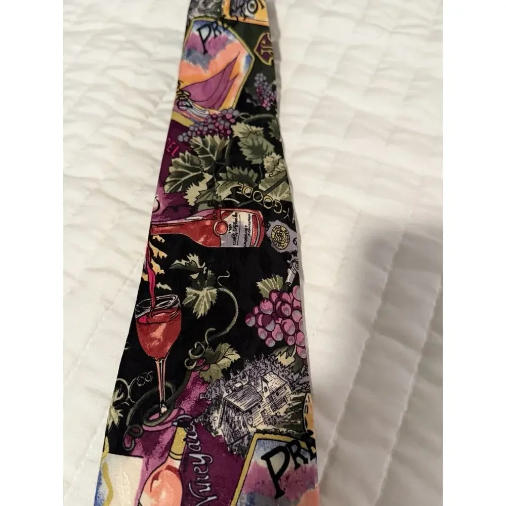 Vintage 1992 Nicole Miller Wine Vineyard Grapes 100% Silk Novelty Tie Korea